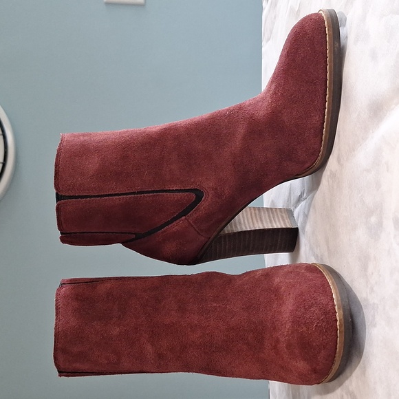 🍀 Lucky Brand suede booties. Maldeev style. Size 9.5. Burgundy. - Picture 6 of 14